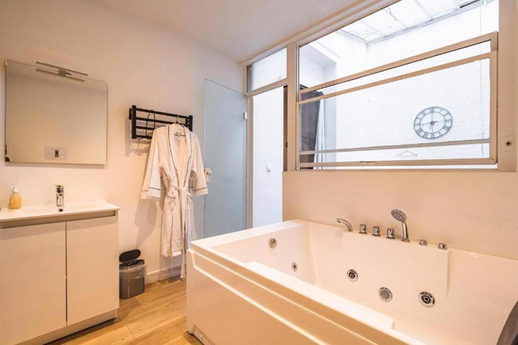 Appartement Steam, Baignoire Balneo Et Clim à Reims Extérieur photo